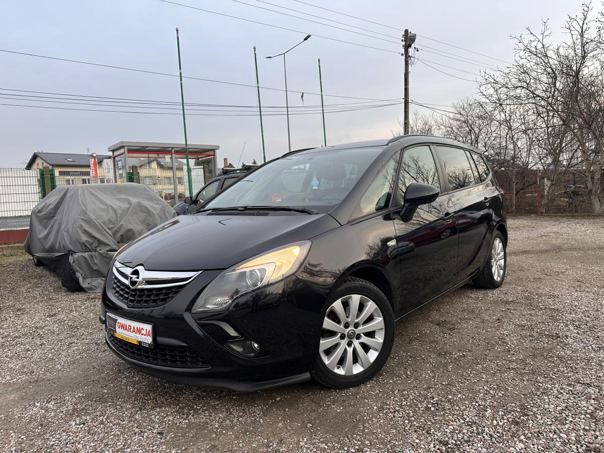 Opel Zafira 2015 r.